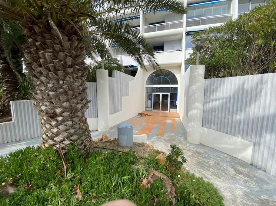 Le Murmure Du Palmier * Mer A 2 Min * Parking Prive * Terrasse La Grande Motte Luaran gambar